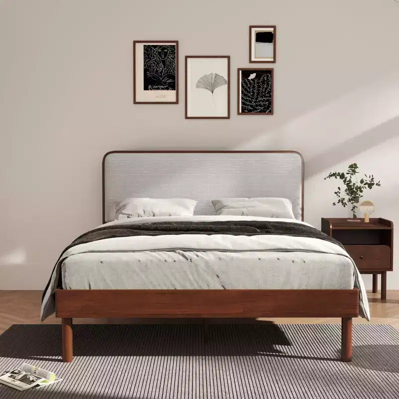Ensemble de 2 meubles de chambre Roundhill Furniture Wyller, lit plateforme avec table de chevet, noyer naturel, grand lit
