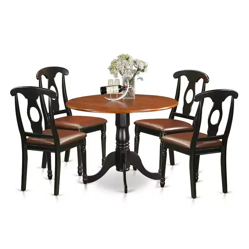 Ensemble de salle à manger Belmont de HomeStock - Petite table à manger et chaises de dînette, à rallonges, coloris Beurre frais et Cerisier