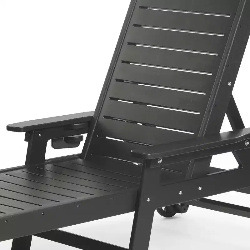 Chaise longue d'extérieur 3 pièces WestinTrends Aruba avec roues et porte-gobelet, accompagnée d'une table d'appoint de patio