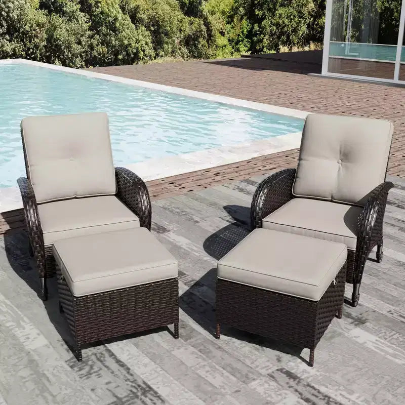 Ensemble de patio extérieur UPTIOT : 2 chaises en osier et 2 poufs pour un confort et une durabilité ultimes