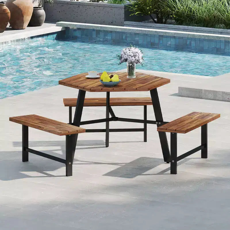 Table et bancs de pique-nique Costway 6 personnes en bois d'acacia avec 3 sièges, trou pour parasol et cadre en métal