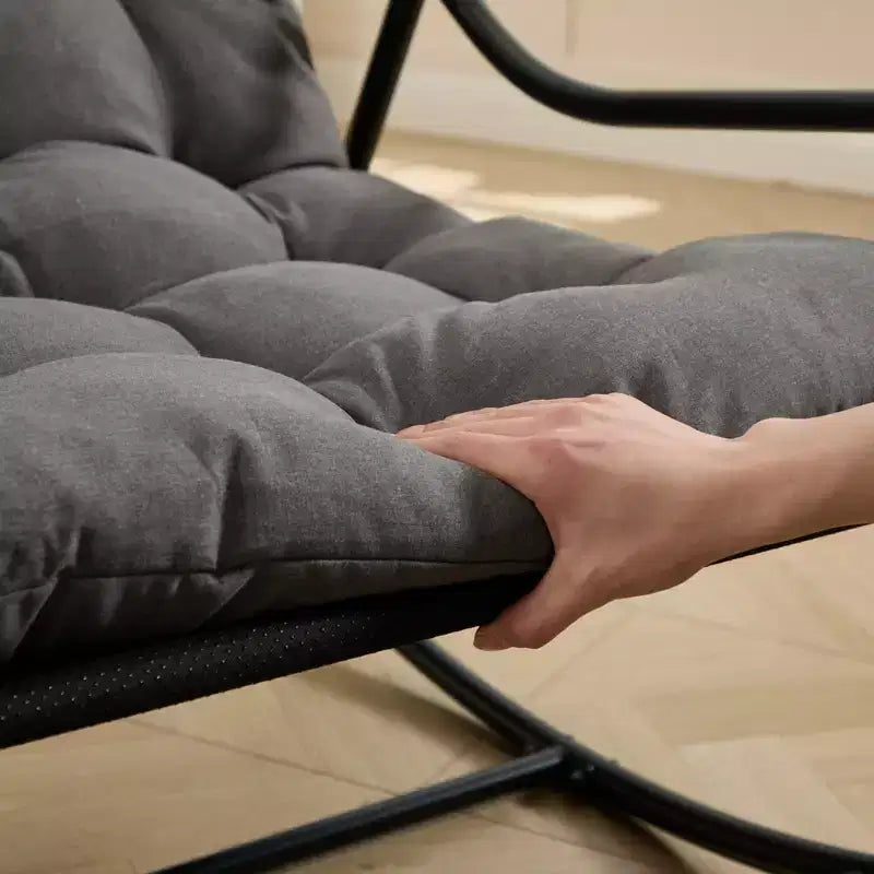 Fauteuil à bascule d'extérieur NAYSAYE, chaise longue de patio avec repose-pieds, fauteuil de lecture rembourré pour porche ou salon, gris, 116 x 65,8 x 82 cm