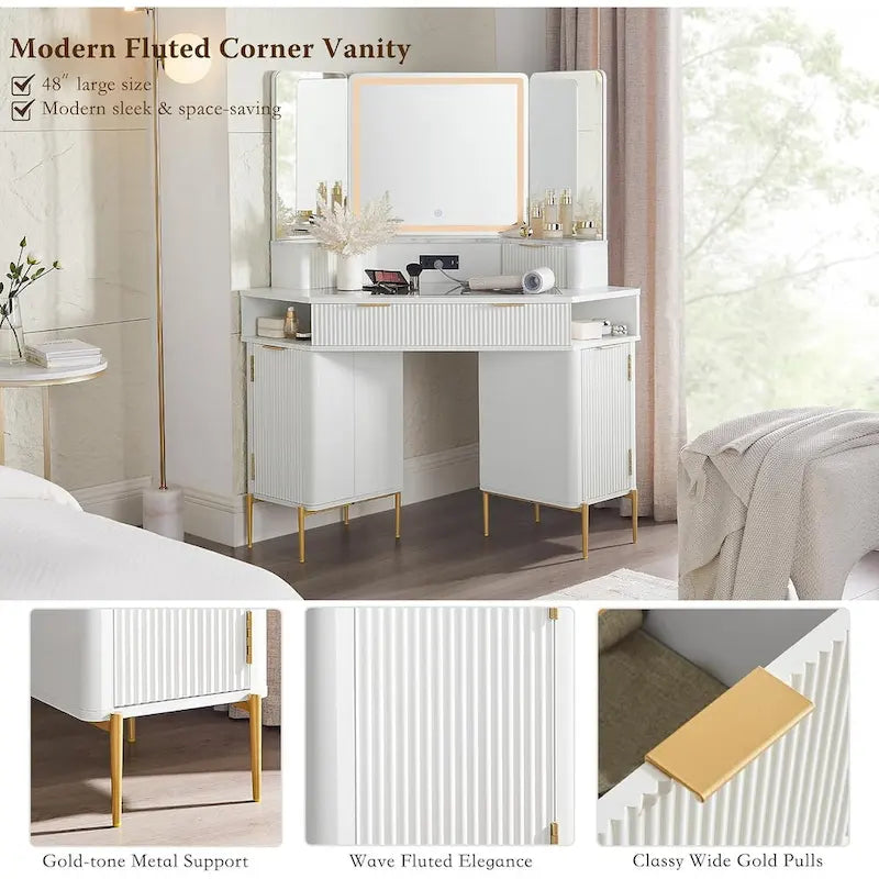 Coiffeuse moderne cannelée avec miroir triptyque et éclairage, Coiffeuse