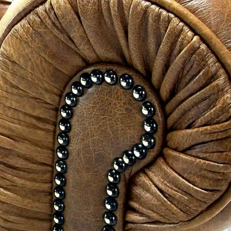 Canapé Chesterfield en cuir italien pleine fleur touffeté Hancock - 31 H x 86 L x 40 P